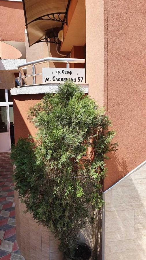 Marianas Guesthouse Obzor Buitenkant foto