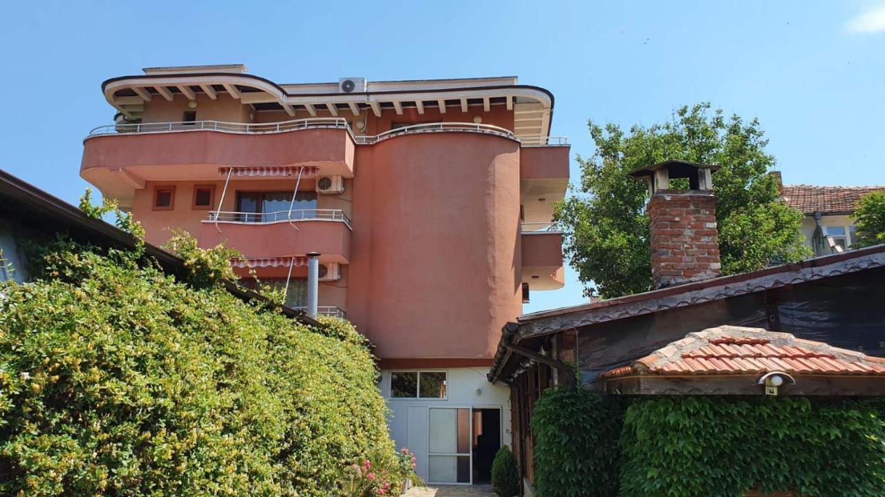 Marianas Guesthouse Obzor Buitenkant foto