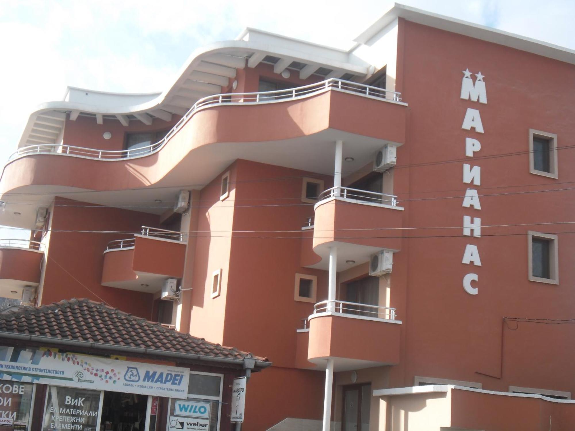 Marianas Guesthouse Obzor Buitenkant foto