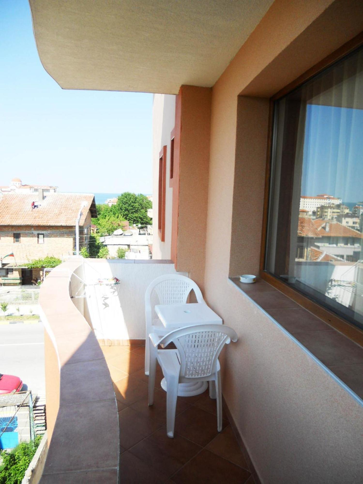 Marianas Guesthouse Obzor Buitenkant foto