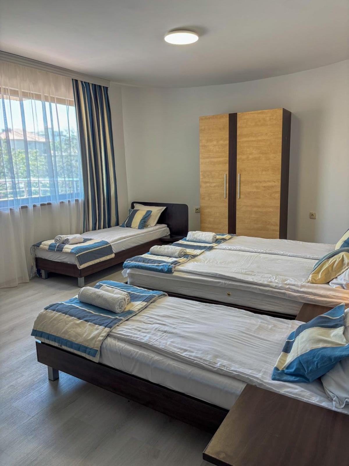 Marianas Guesthouse Obzor Buitenkant foto