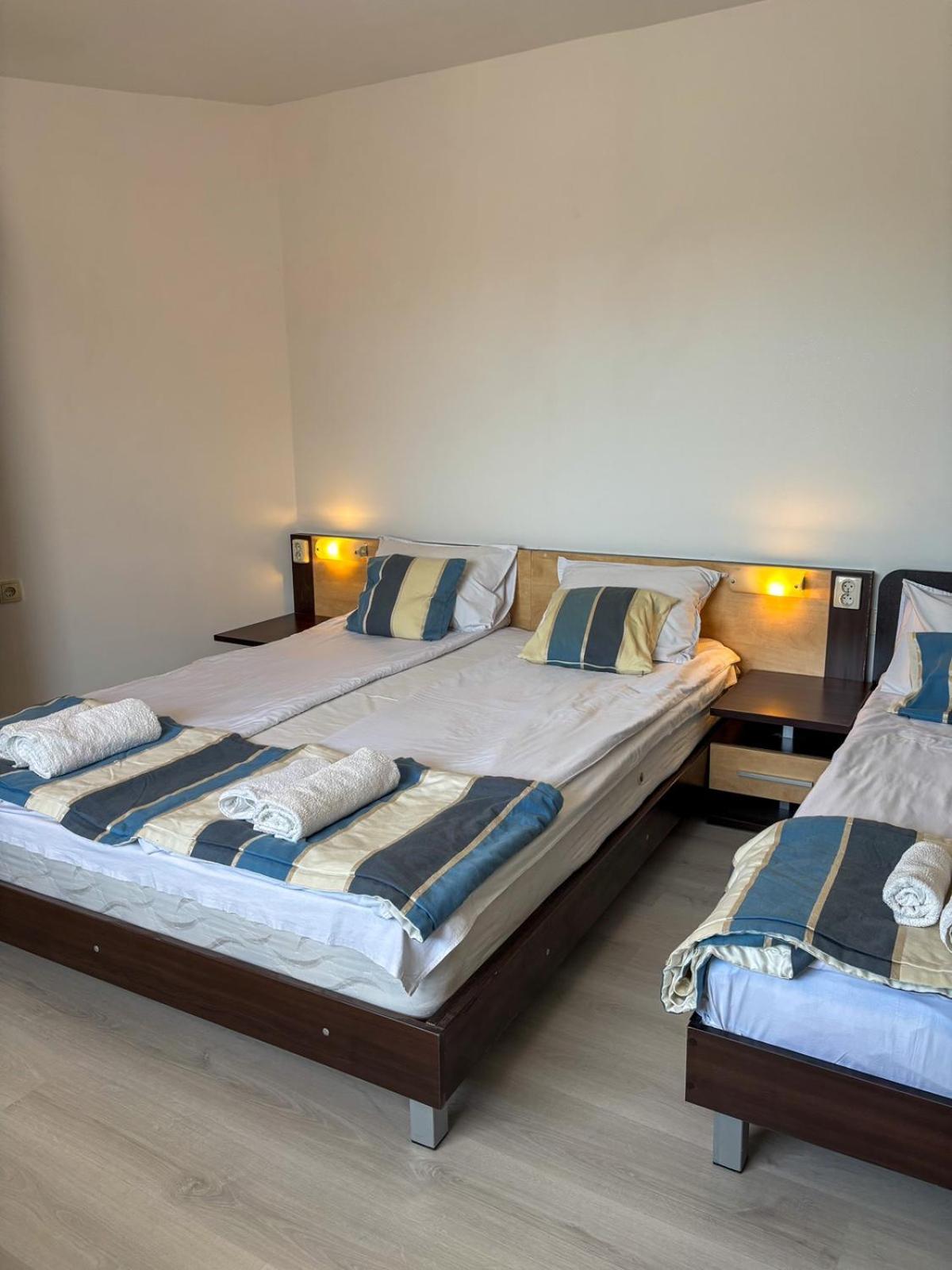 Marianas Guesthouse Obzor Buitenkant foto
