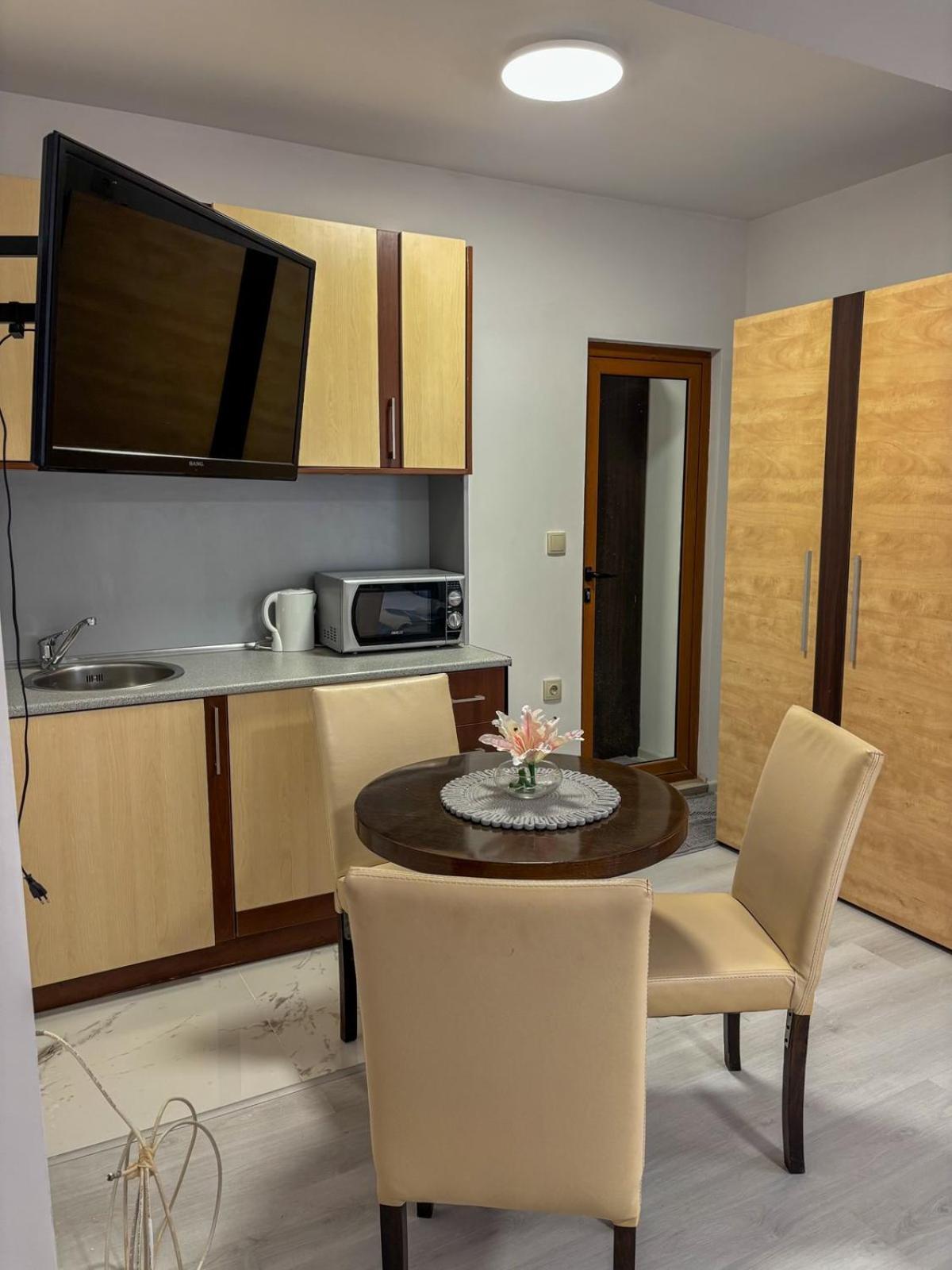 Marianas Guesthouse Obzor Buitenkant foto